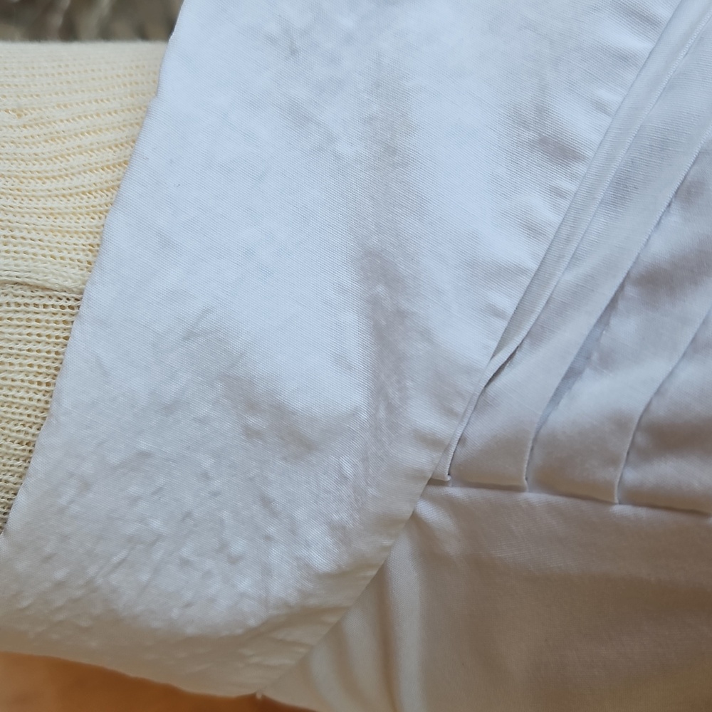 Elegant White Bell Sleeve Women's Top - Picture 9 of 9